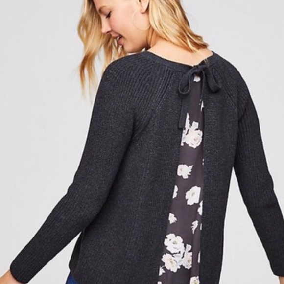 LOFT Sweaters - NWT LOFT Back Floral Panel Gray Sweater w/ Tie